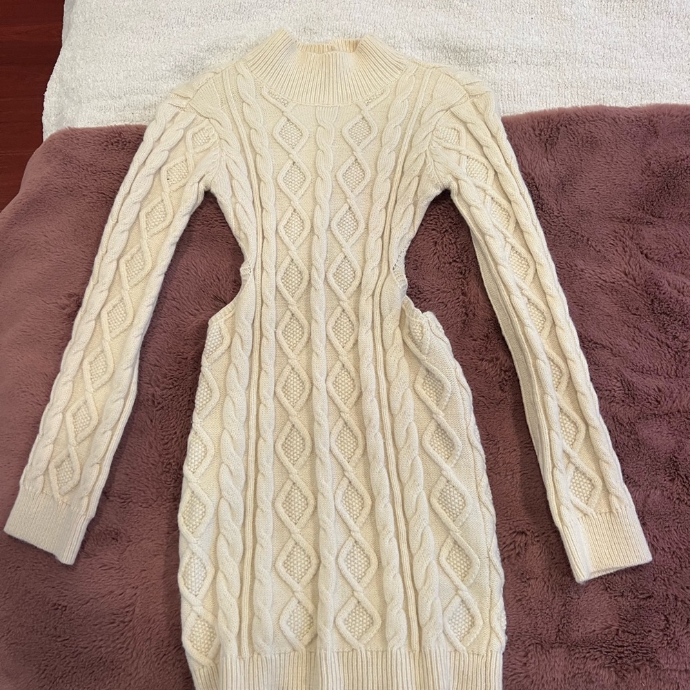 Elegant Cream Cable Knit Backless Dress - Picture 7 of 7